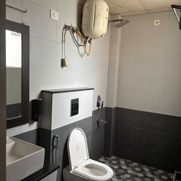 Bathroom in 2 BHK Builder Floor at Ansal Sushant Lok I, Sector 43 – for Rent