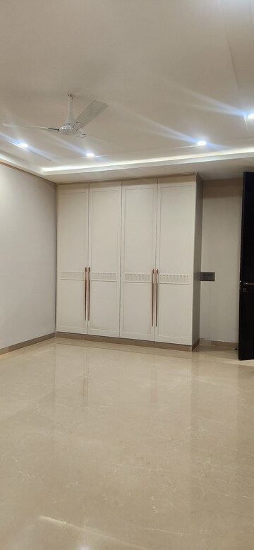 Bathroom in 4 BHK Builder Floor at Bestech Center Point, Sushant Lok I – for Sale
