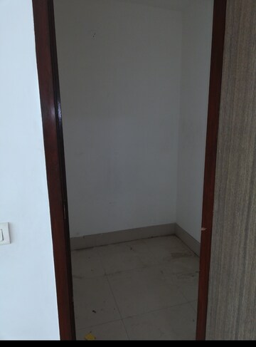 Room in 2 BHK Apartment at DB Realty Orchid Woods, Goregaon East – for Sale