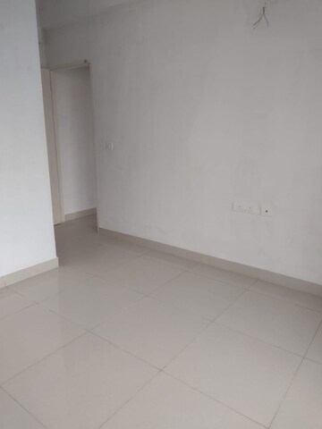 Room in 2 BHK Apartment at Godrej Seven, Joka – for Sale