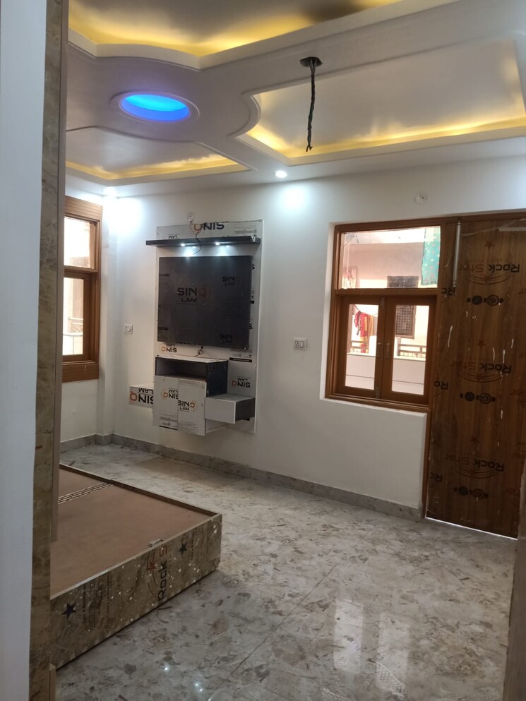 Room, dwarka mor 2 Bedroom 550 Sq.Ft. Builder Floor In Dwarka Mor Delhi 7751334