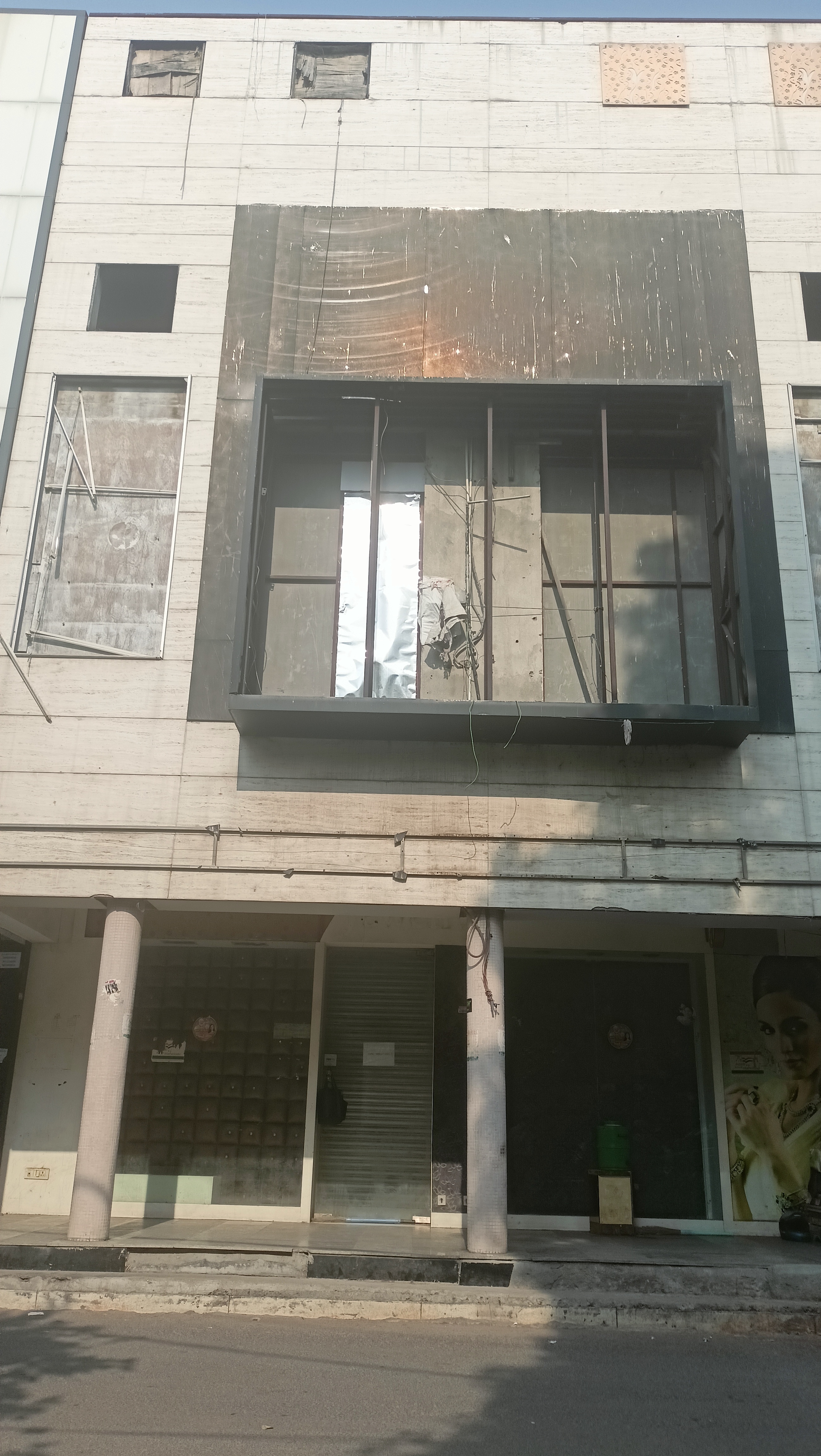 Commercial Showroom 3000 Sq.Ft. For Rent in Greater Kailash I Delhi  7751513