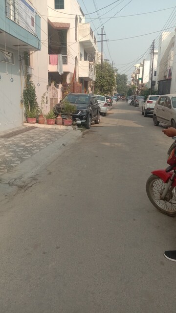 Parking in 3 BHK Independent House at Govindpuram – for Sale