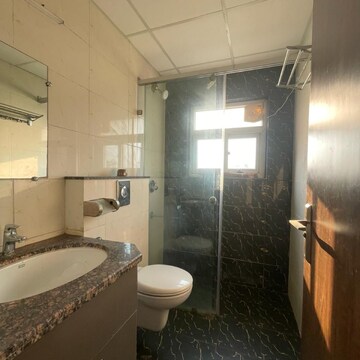 Bathroom in 3 BHK Builder Floor at BPTP Amstoria, Sector 102 – for Sale