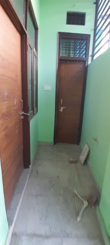 Furnished Amenities in 3.5 BHK Independent House at Baghpat Road – for Sale