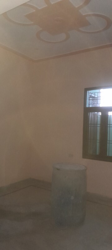Room in 3.5 BHK Independent House at Baghpat Road – for Sale