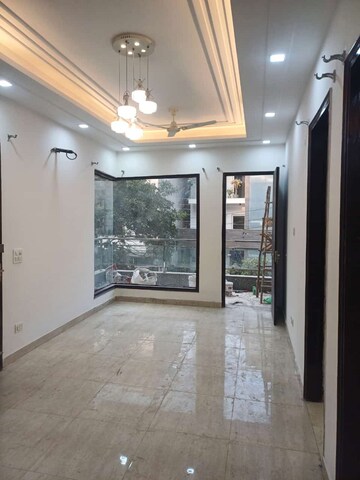 Room in 3 BHK Builder Floor at Sushant Lok 2, Sector 57 – for Sale