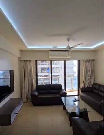 Living Room in 4 BHK Apartment at HDIL Metropolis Residences, Mudran Press Colony – for Rent