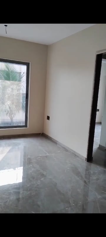 Room in 2 BHK Apartment at Rajasthan CHS, Andheri East – for Sale
