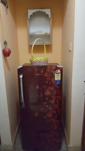 रेसिडेंशियल बिल्डर फ्लोर वर्ग फुट फॉर रेंट इन सेक्टर 105 नोएडा  7752710