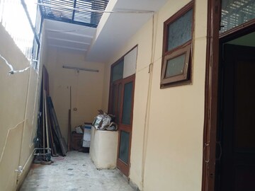 2 BHK Builder Floor For Rent in Sector 105 Noida  7752716