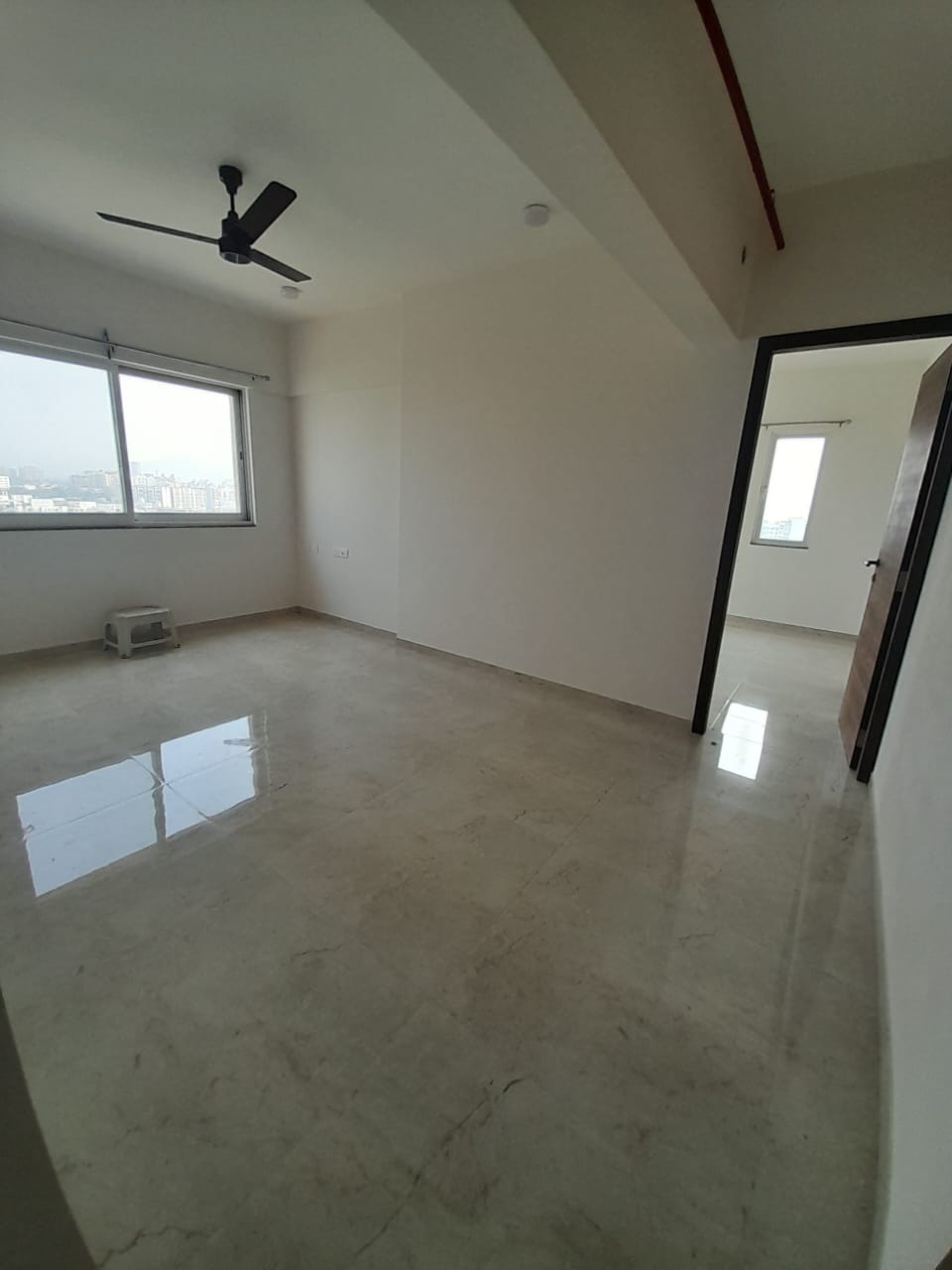1 BHK Apartment For Rent in K Raheja Reserve