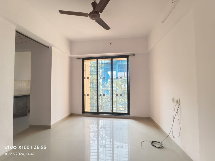 Room, green-square 1 Bedroom 419 Sq.Ft. Apartment In Kasarvadavali Thane 7753629