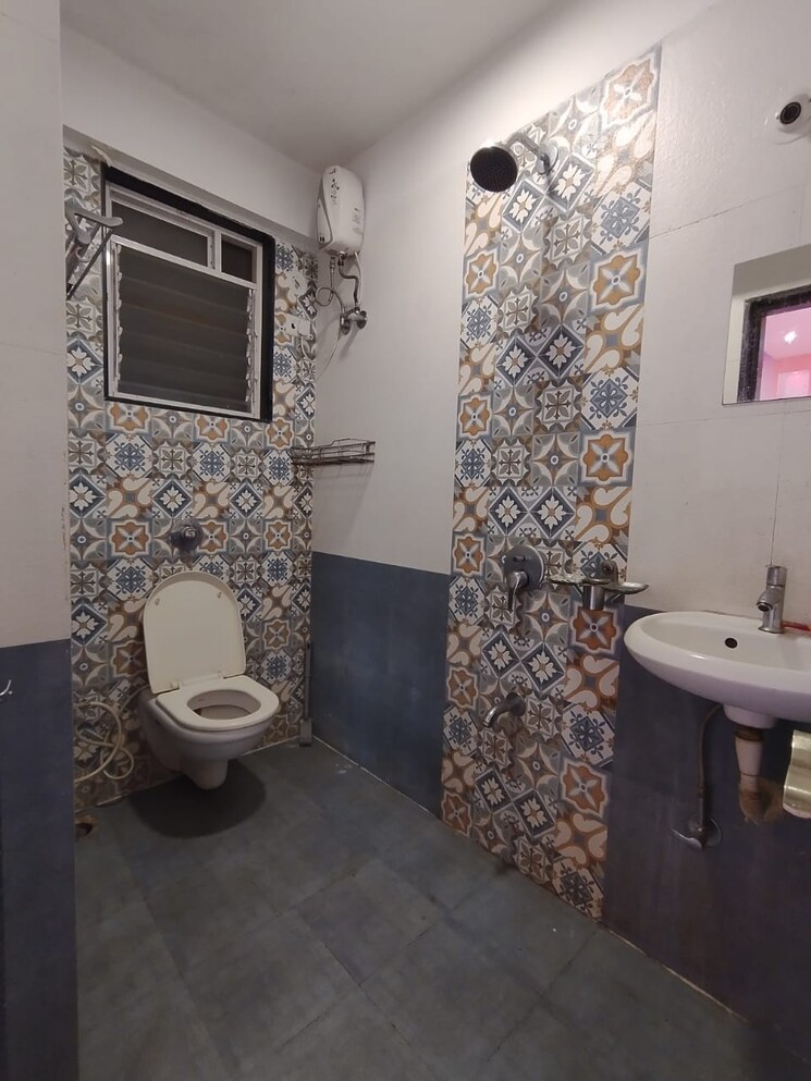 Bathroom, shree-sankalp 2 Bedroom 600 Sq.Ft. Apartment In Ghodbunder Road Thane 7753679