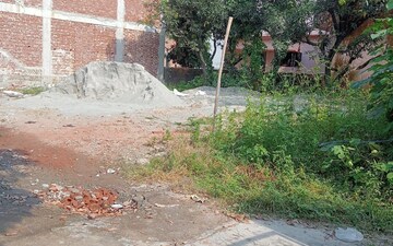 Plot For Sale in JakhaN-Rajpur Road