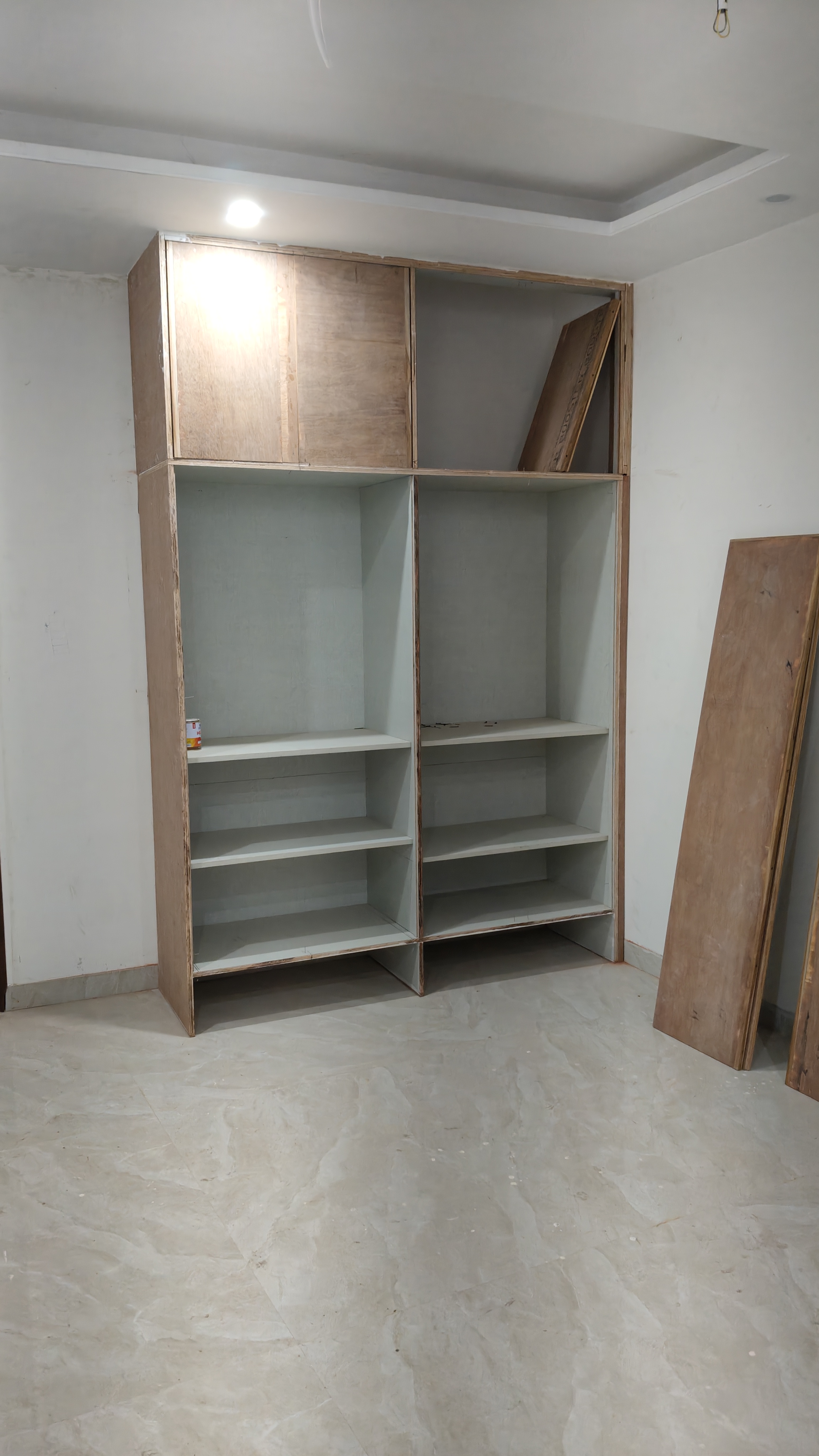 6+ BHK + Servant Room Apartment For Sale in D R Estate