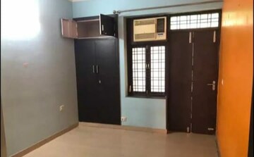 Room in 3 BHK Builder Floor at Ardee City, Sector 52 – for Sale
