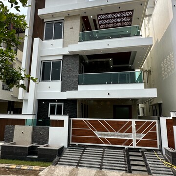 5 BHK Villa For Sale in Maithri Enclave, Shaili Gardens
