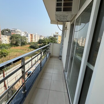 Balcony in 2 BHK Builder Floor at Ansal Sushant Lok I, Sector 43 – for Rent
