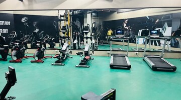 Gym in 3 BHK Apartment at Azeagaia Botanica, Vrindavan Yojna – for Sale