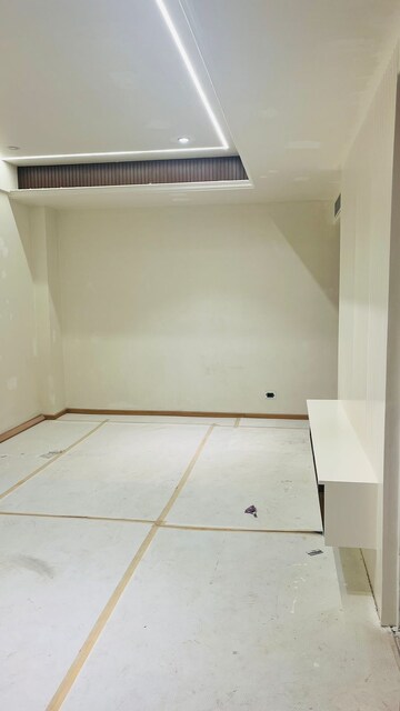 Master Bedroom in 4 BHK Penthouse at Azeagaia Botanica, Vrindavan Yojna – for Sale