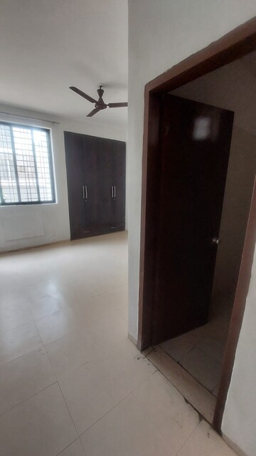 Room in 3 BHK Builder Floor at Vatika Primrose Floors, Sector 82 – for Sale