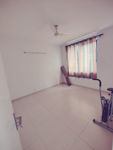 Room in 3 BHK Builder Floor at Vatika Primrose Floors, Sector 82 – for Sale