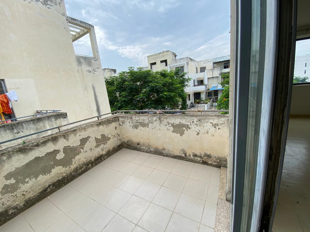 2 BHK + Extra Room 1050 Sq.Ft. Builder Floor in Vatika Primrose Floors