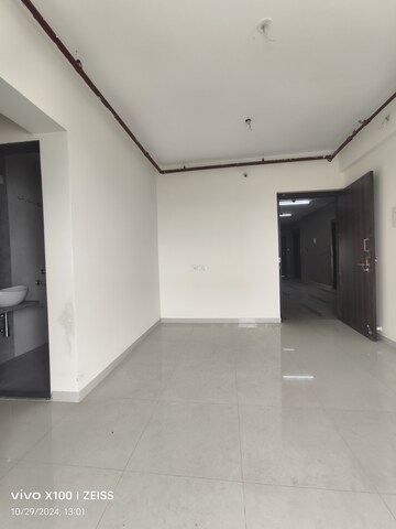 Room in 1 BHK Apartment at Vihang Valley Phase 3, Kasarvadavali – for Sale
