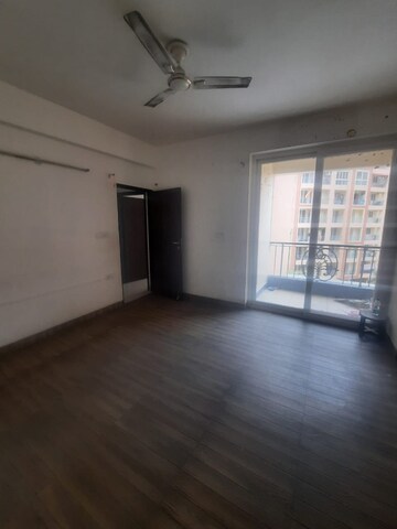Room in 3 BHK Apartment at Kalkaji – for Sale