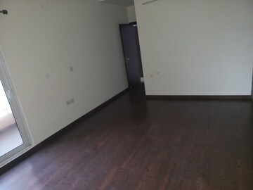 Room in 4 BHK Apartment at Elite Golf Green, Sector 79 – for Sale