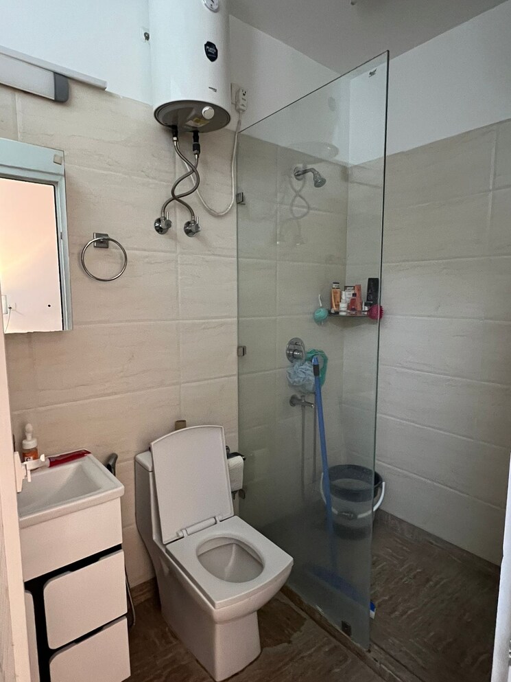 Bathroom, dosti-willow 2 Bedroom 493 Sq.Ft. Builder Floor In Balkum Pada Thane 7754893