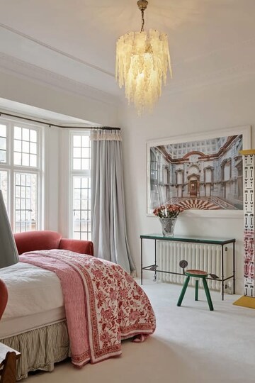 Bedroom in 4 BHK Builder Floor at Mansarover Garden – for Sale