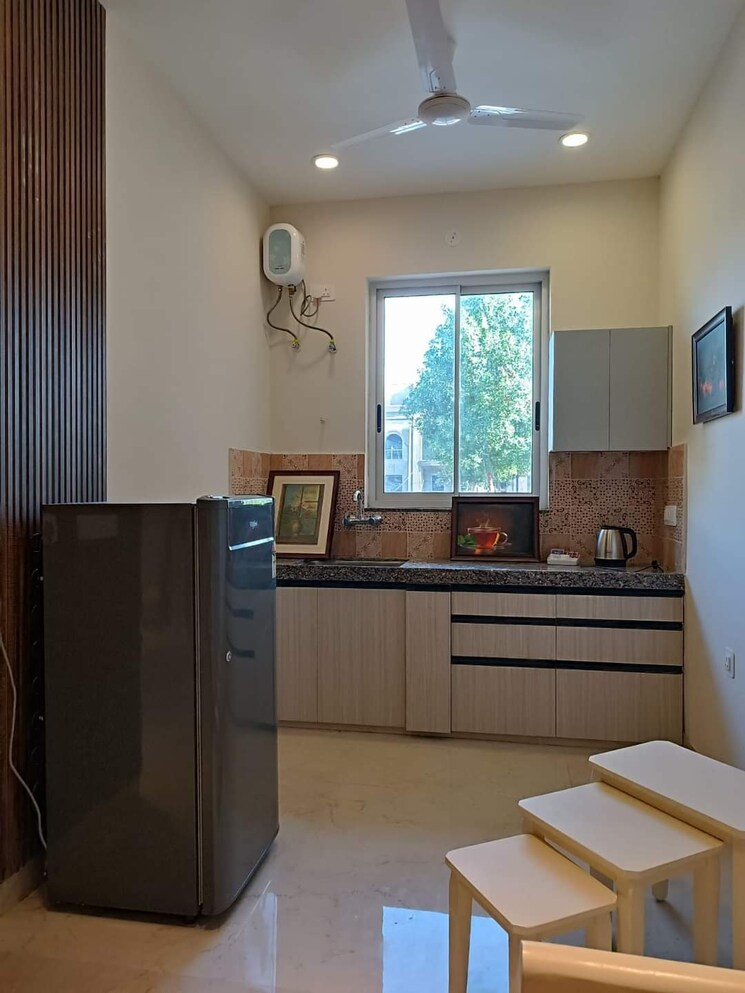 Kitchen, mansarover garden 4 Bedroom 2500 Sq.Ft. Builder Floor In Mansarover Garden Delhi 7755407