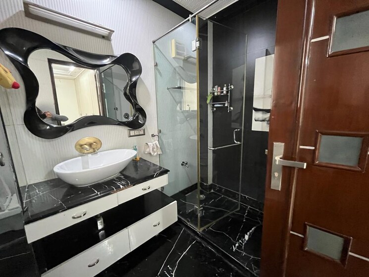 Master Bedroom, mansarover garden 4 Bedroom 2500 Sq.Ft. Builder Floor In Mansarover Garden Delhi 7755433