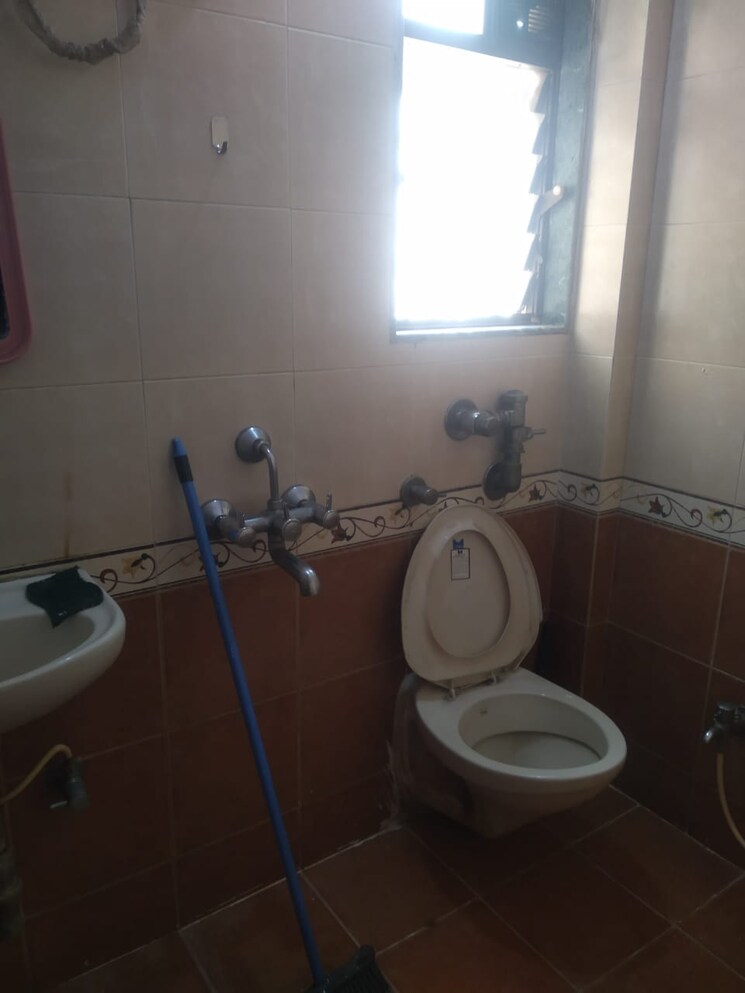 Bathroom, lodha-paradise 1 Bedroom 400 Sq.Ft. Apartment In Majiwada Thane 7755491