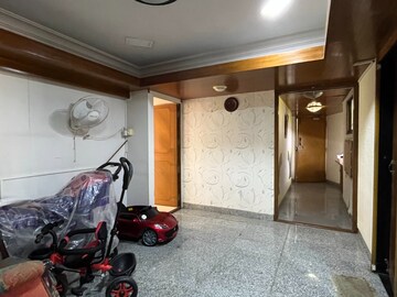  2 BHK Apartment at Venus Apartments Worli, Worli – for Sale