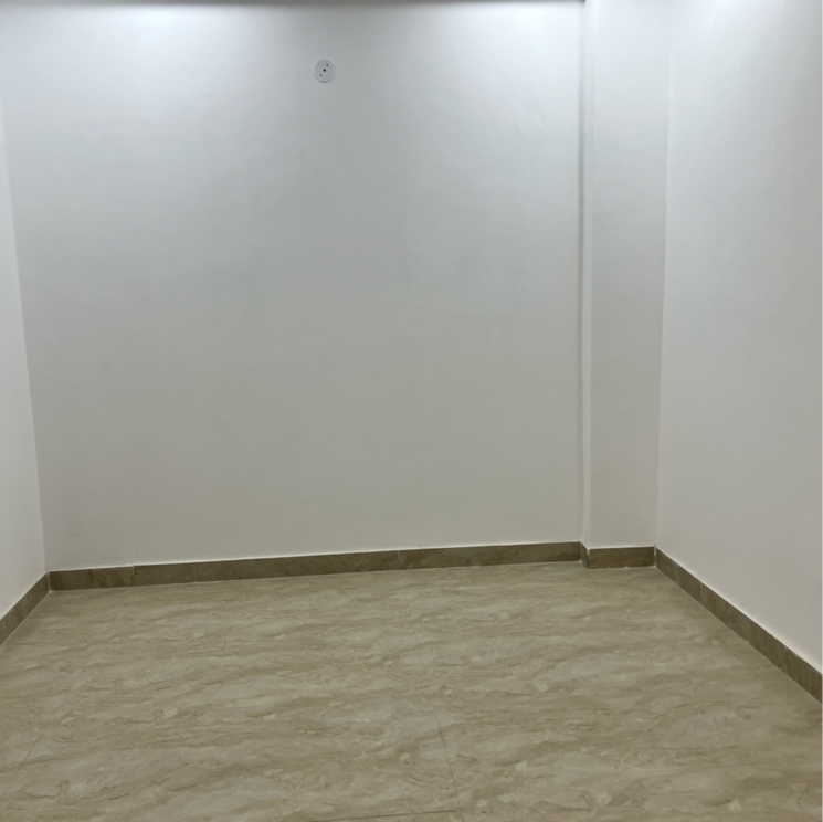 Room, sector 73 2 Bedroom 950 Sq.Ft. Builder Floor In Sector 73 Noida 7756294