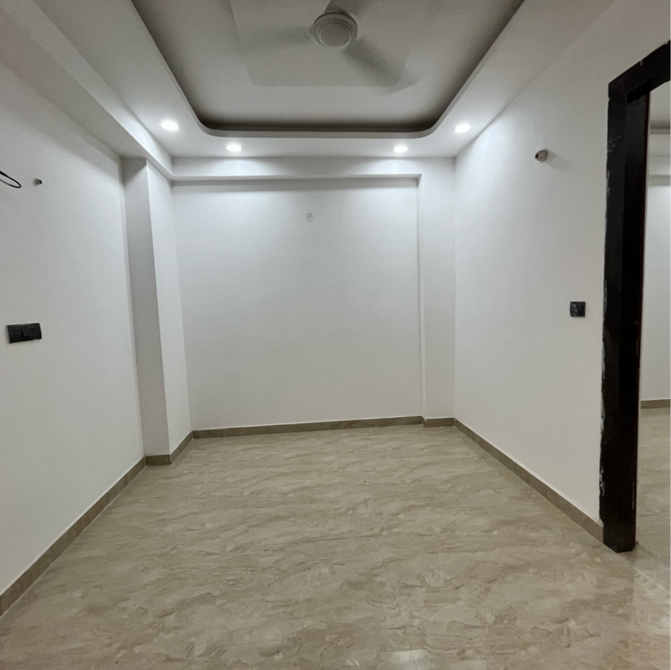 Room, sector 73 2 Bedroom 950 Sq.Ft. Builder Floor In Sector 73 Noida 7756294