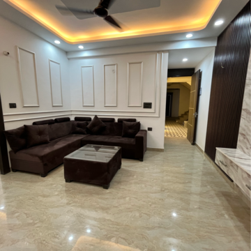 Parking in 2 BHK Builder Floor at Sector 73 – for Sale
