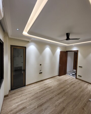 Room in 3.5 BHK Builder Floor at Greater Kailash – for Rent