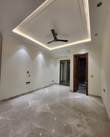 Room in 3.5 BHK Builder Floor at Greater Kailash – for Rent