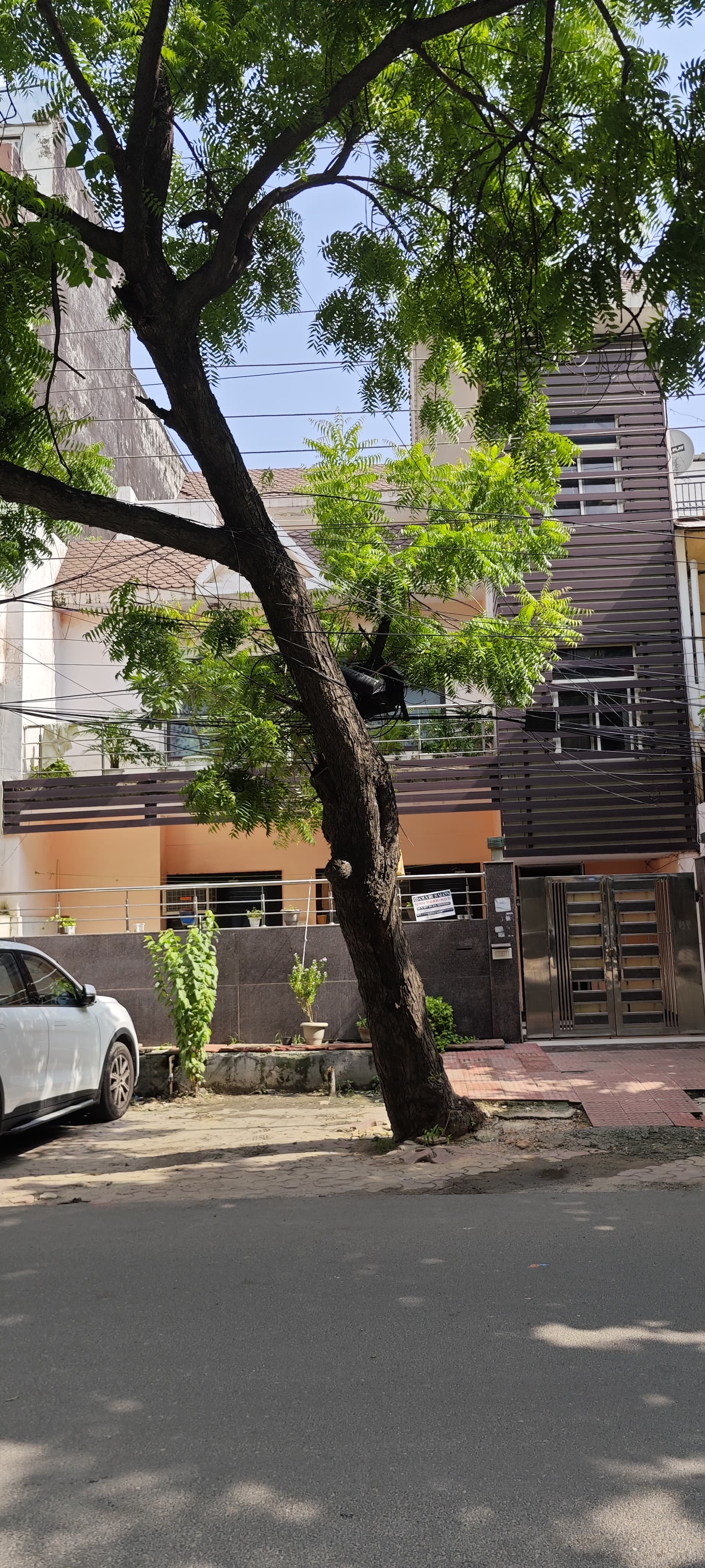 6+ BHK + Pooja Room Independent House For Sale in Sector 61