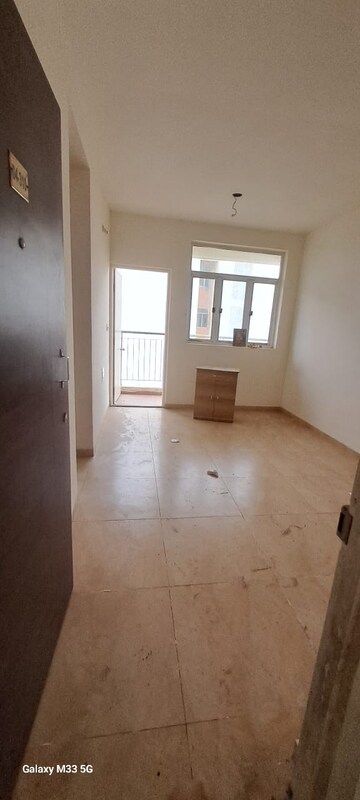 Room in 2 BHK Apartment at Mahindra Happinest Palghar 1, Palghar – for Sale