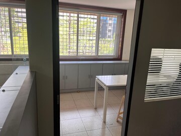 Room in  Office Space at Punit Industrial Estate, Midc Industrial Area – for Rent