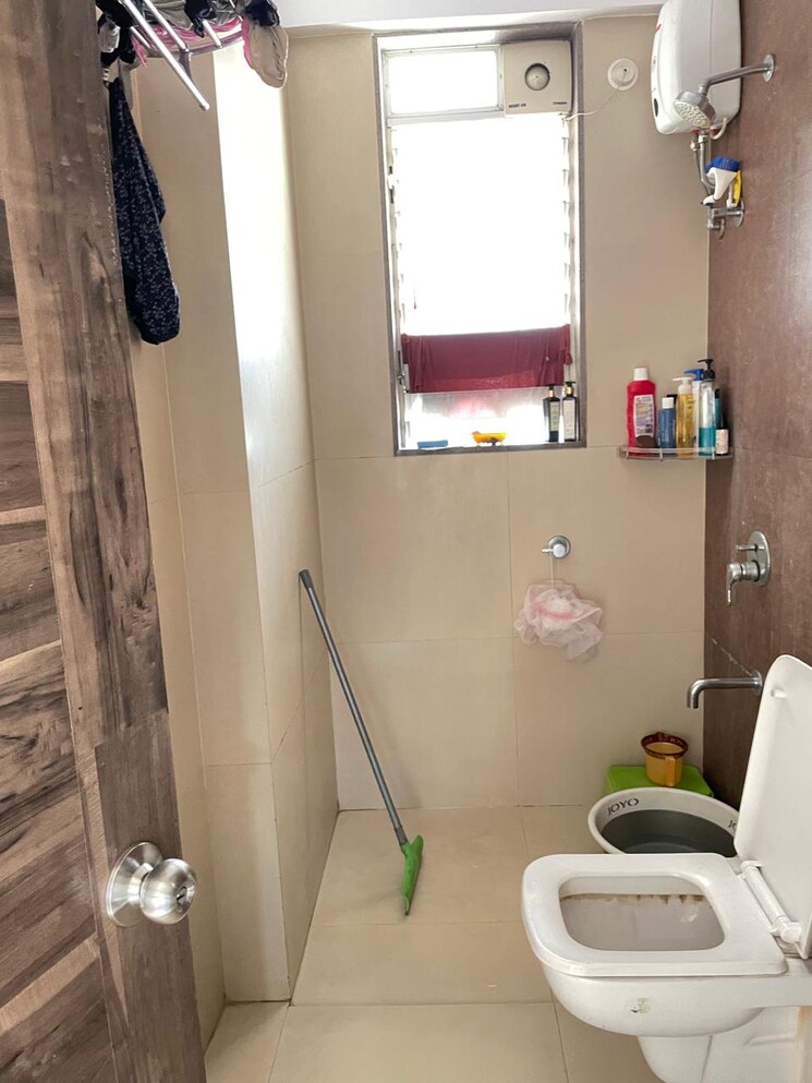 Bathroom, vijay-the-residency 3 Bedroom 1450 Sq.Ft. Apartment In Ghodbunder Road Thane 7756738