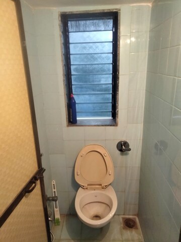 Bathroom in 1 BHK Apartment at Kandivali West – for Sale
