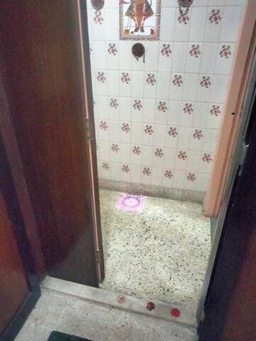 Bathroom in 1 BHK Apartment at Kandivali West – for Sale