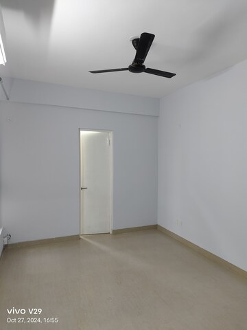 Room in 3 BHK Apartment at CHD Avenue 71, Sector 71 – for Sale