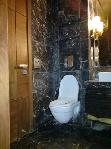 Bathroom in 6+ BHK Penthouse at Shalimar Bagh – for Sale